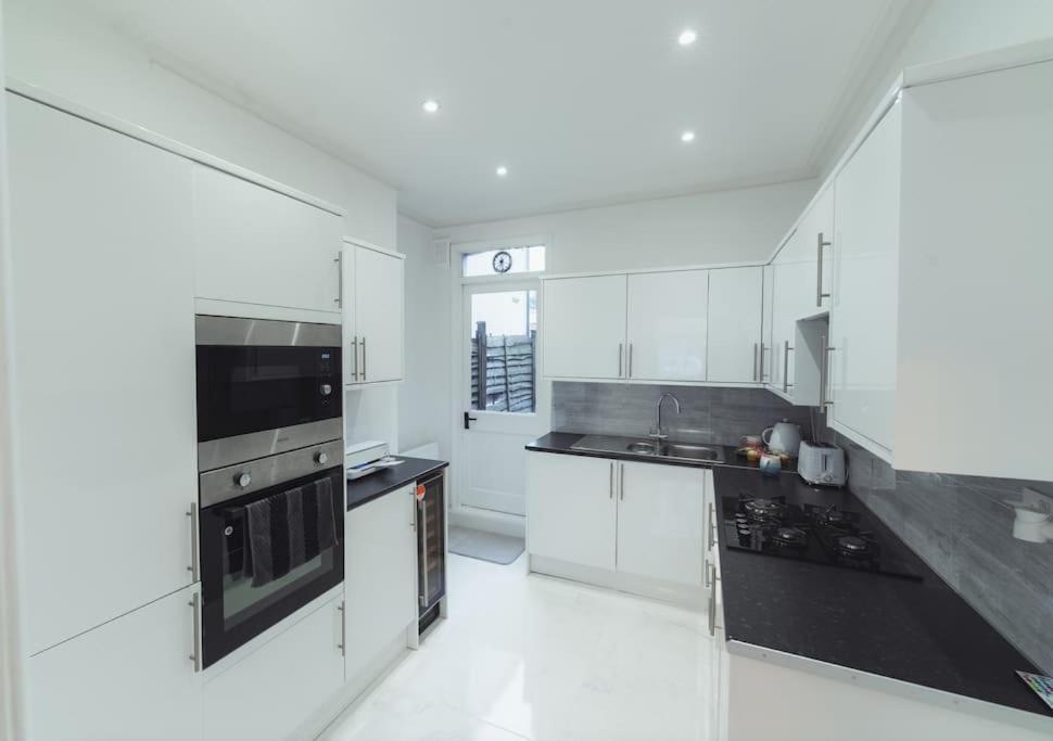 Apartamento 1 Bed - Wifi - Pet Friendly - Harrow Exterior foto