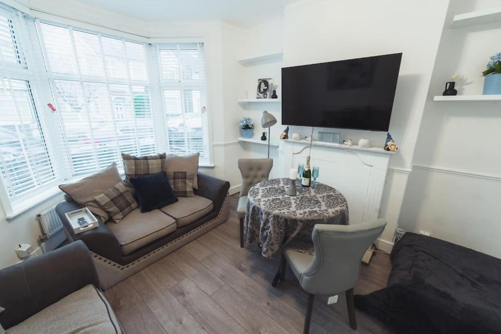 Apartamento 1 Bed - Wifi - Pet Friendly - Harrow Exterior foto